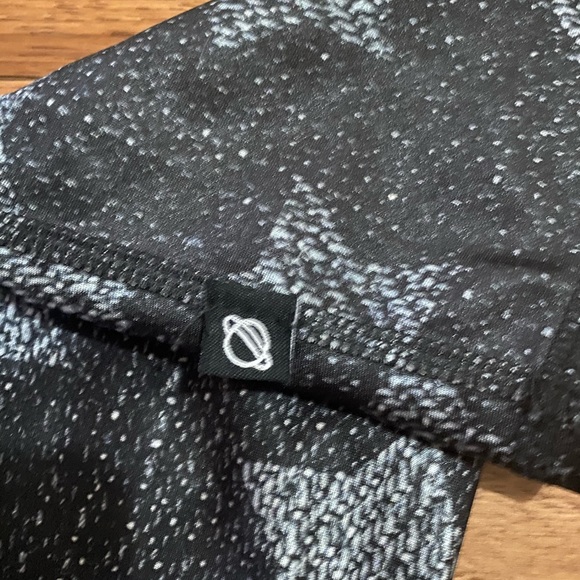 Terez star Capri length leggings, size M, EUC - Picture 4 of 6